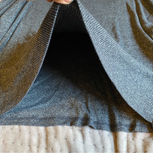 Daily Ritual Ribbed Long Lantern Sleeve Top - Picture 5 of 10